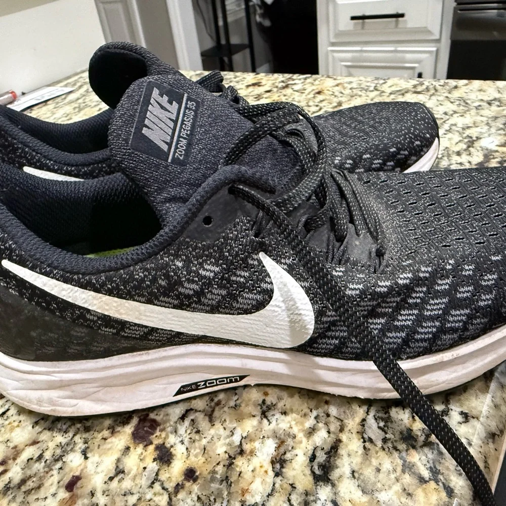 Nike Black and White Zoom Sneakers - Picture 2 of 7